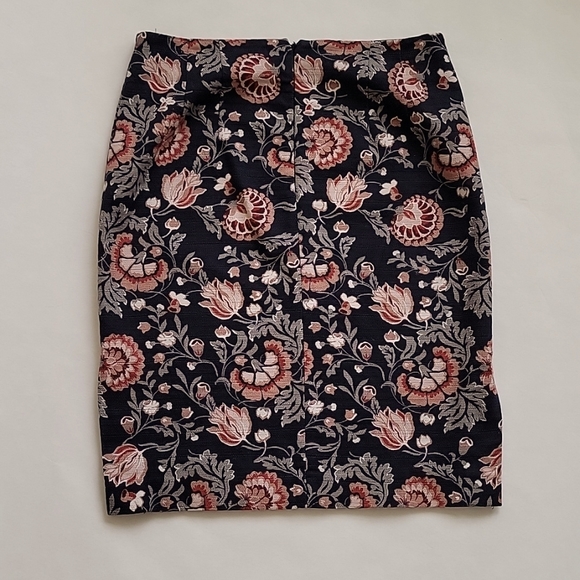 Loft brocade skirt - Picture 2 of 7